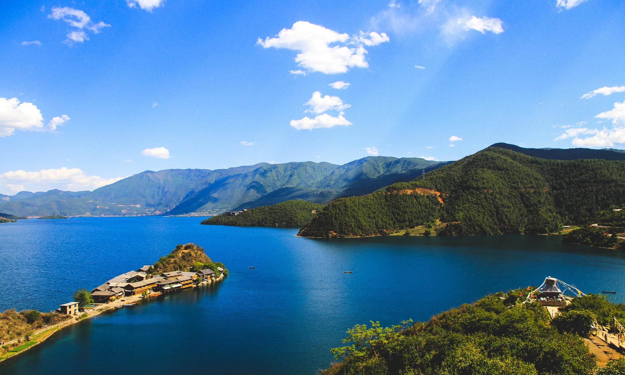 云南瀘沽湖旅游圖集 走進(jìn)神秘女兒國(guó)的山水畫(huà)卷